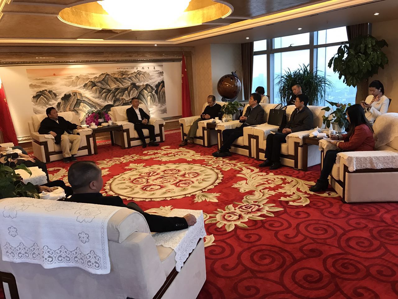 公司董事长吴开弟出席四川省一带一路经贸促进会召开的军民融合座谈会